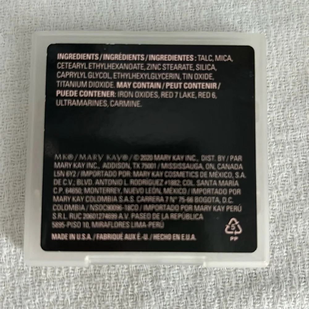 Shy Blush-Mary Kay Chromafusion Blush - Picture 2 of 2